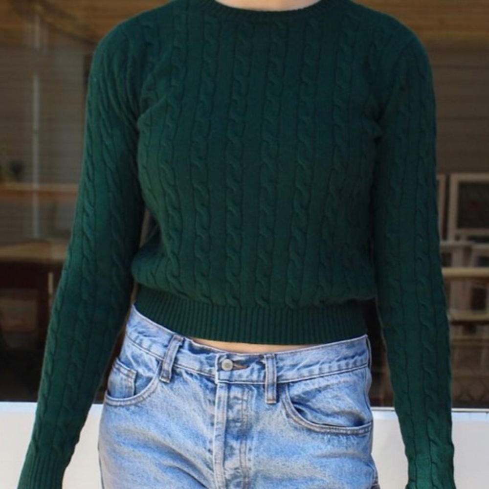 BRANDY MELVILLE OLSEN SWEATER